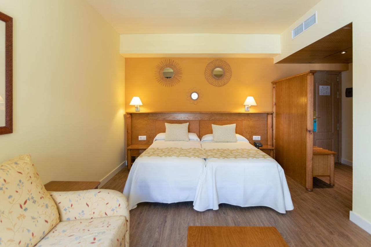 Ona Palmira Paradise Paguera Exterior photo